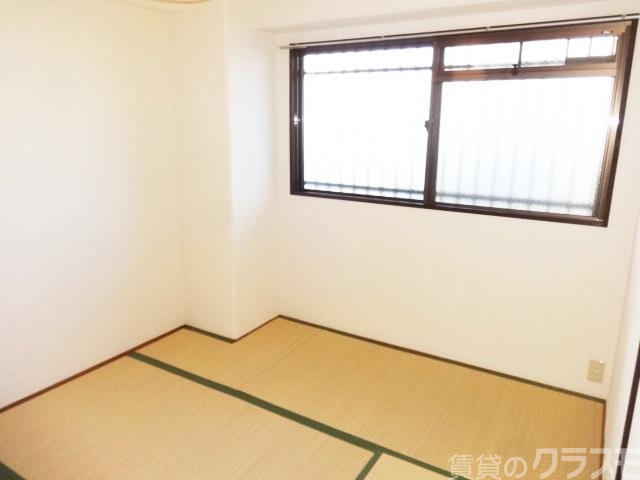 その他部屋・スペース　和室にも窓あります。