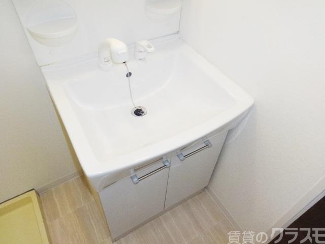 洗面設備　洗面所も清潔感あります。