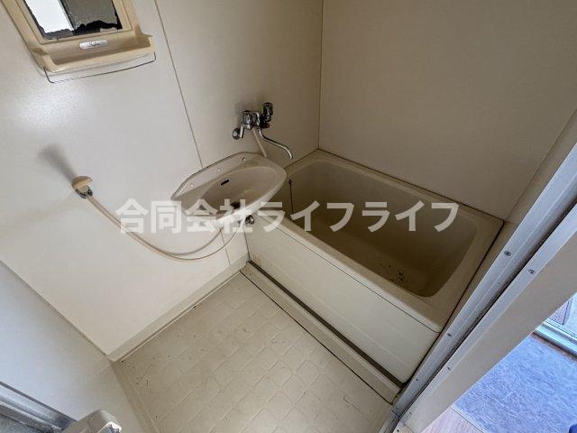 バス・シャワールーム　ゆったり過ごせるお風呂です