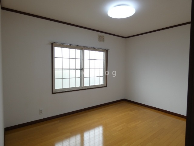 その他部屋・スペース　日当たりの良い明るいお部屋です。