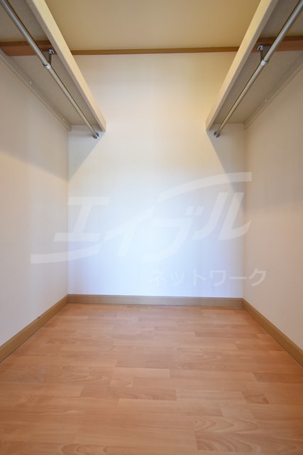 大阪モノレール本線 万博記念公園駅 徒歩12分 2階建 築23年の内装写真