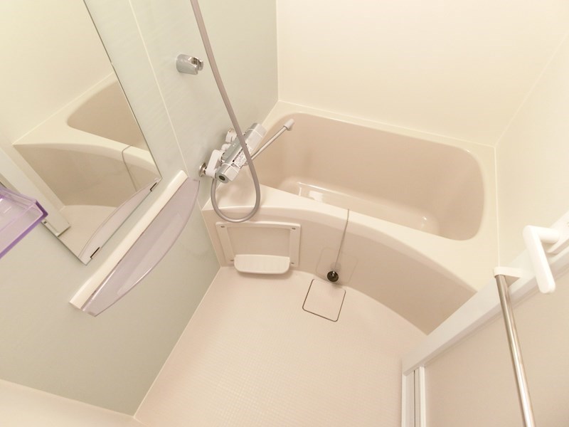 バス・シャワールーム　ゆとりあるバスルームはトイレと別にしました