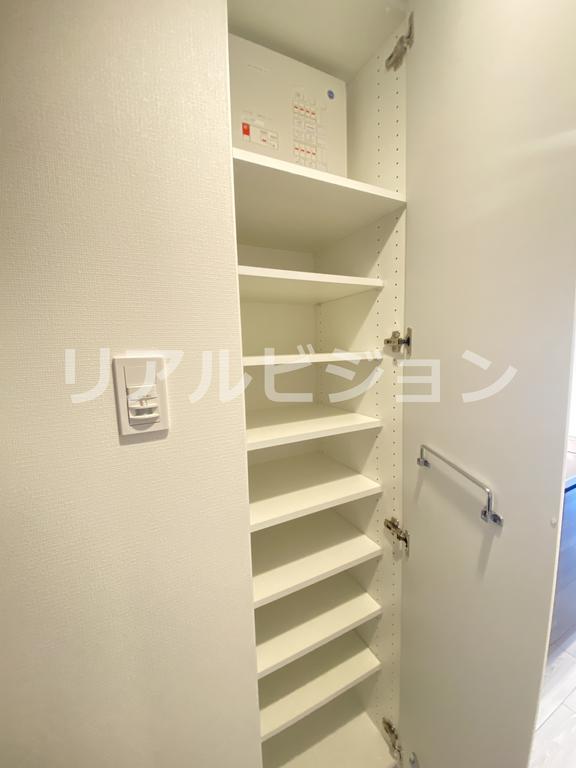 PROUDFLAT TORANOMON プラウドフラット虎ノ門の玄関写真
