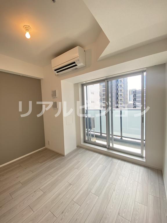 PROUDFLAT TORANOMON プラウドフラット虎ノ門の居間写真