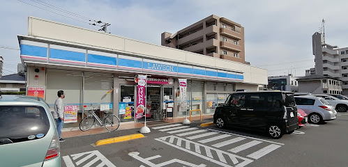 コンビニ　ローソン 吉塚三丁目店（コンビニ）まで326m