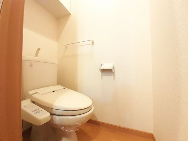 【富山市上大久保のアパートのトイレ】