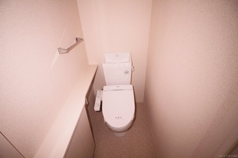 【神戸市北区谷上西町のアパートのトイレ】