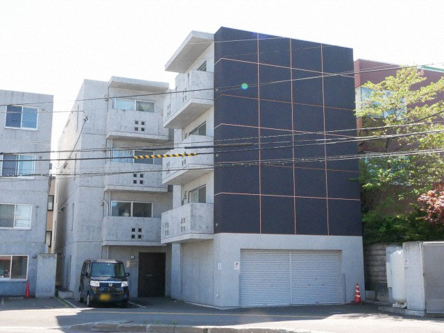札幌市北区北三十八条西のマンションの建物外観
