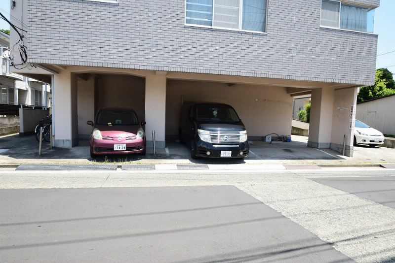 【アーバンハイツ扇町の駐車場】