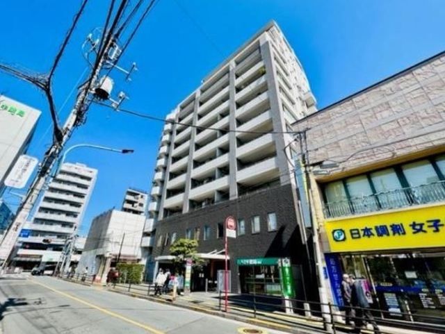 新宿区若松町のマンションの建物外観