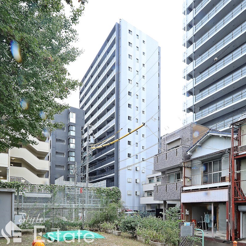 【名古屋市西区那古野のマンションの建物外観】