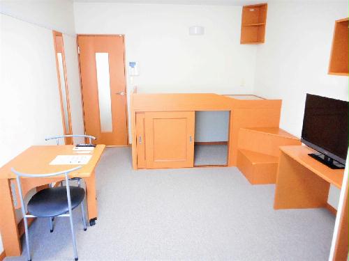 居室・リビング　カーペットのお部屋です