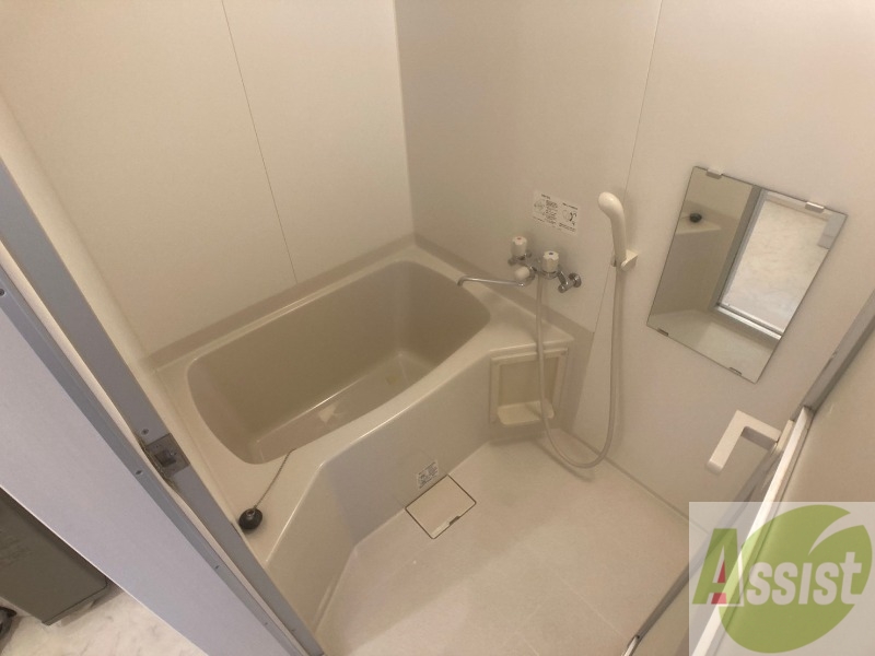 バス・シャワールーム　お風呂になります。一日の疲れを癒してくださいね。