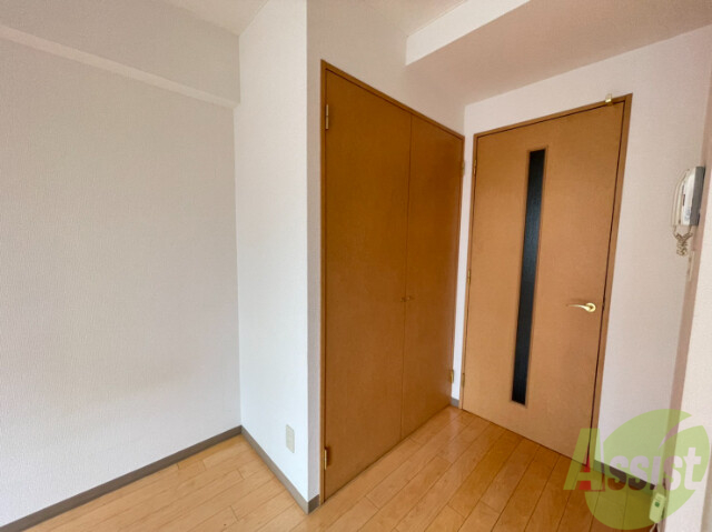 収納　収納はこちらのクローゼットをお使いください！