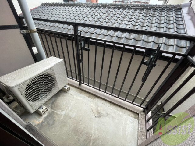 バルコニー　バルコニーがあるので洗濯物は外に干せそうですね！