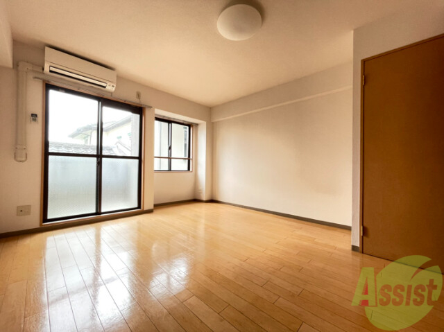 居室・リビング　リビングは１０帖とかなり広々しています。