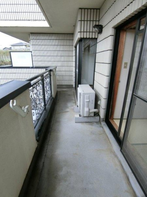 バルコニー　図面と現状に相違がある場合には現状を優先