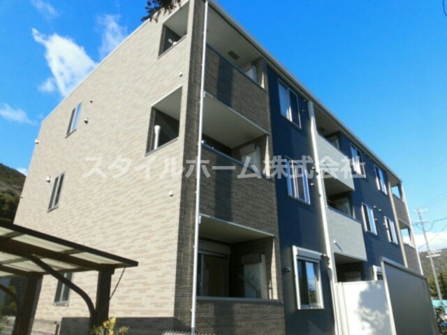 建物外観　落ち着いた雰囲気の外観です