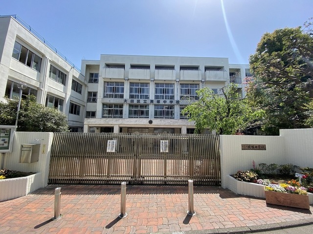 中学校　大田区立貝塚中学校（中学校）まで750m