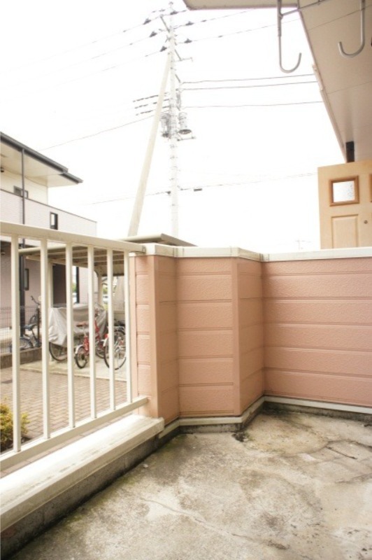 バルコニー　図面と現状に相違がある場合には現状を優先