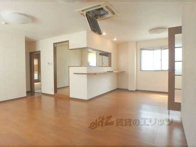 居室・リビング　リビング