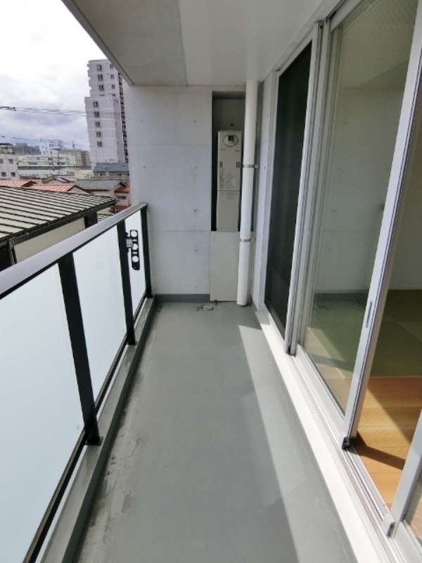 バルコニー　図面と現状に相違がある場合には現状を優先