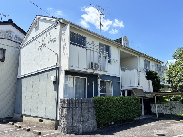 メゾンヤマニの建物外観