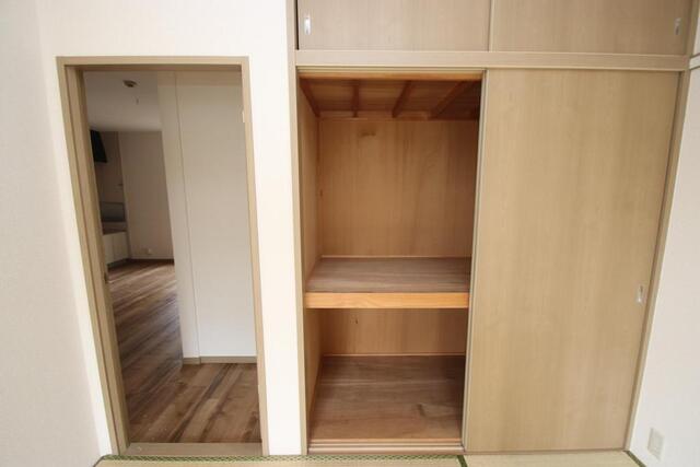 収納　間取りは反転しております。