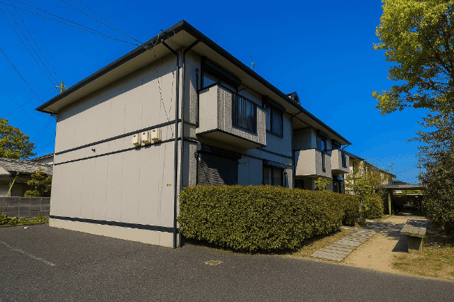 建物外観　間取りは反転しております。