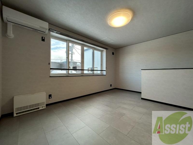 居室・リビング　広くてキレイなお部屋が広がっていて、充実した生活が送れそう。