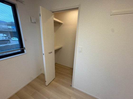 収納　※別部屋の写真です。