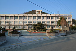 高校・高専　兵庫県立　姫路商業高校（高校・高専）まで1277m