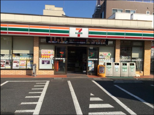 コンビニ　セブンイレブン 足立伊興2丁目店（コンビニ）まで600m