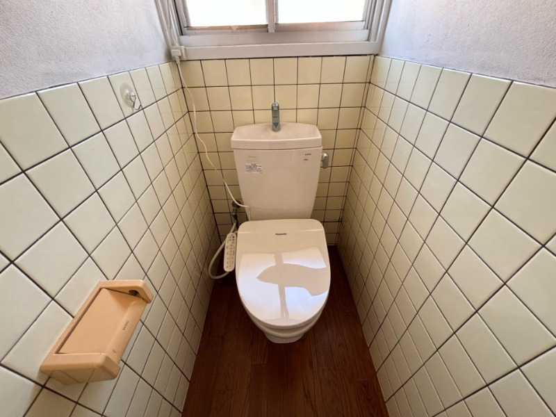トイレ　別号室