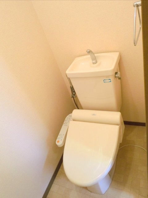 サンフラワー B棟のトイレ写真