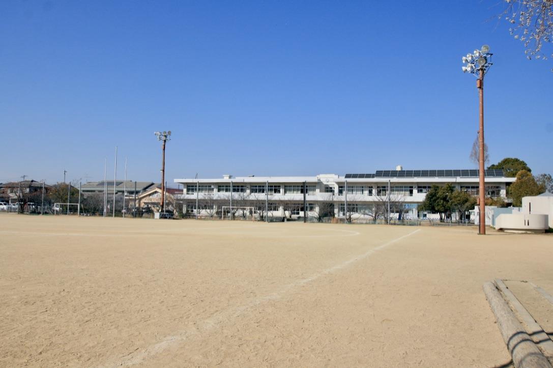 小学校　徳島市立加茂名小学校（小学校）まで1583m