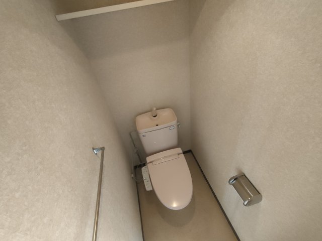 トイレ　清潔感のあるトイレです