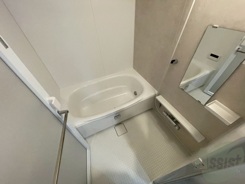 バス・シャワールーム　お風呂になります。一日の疲れを癒してくださいね。