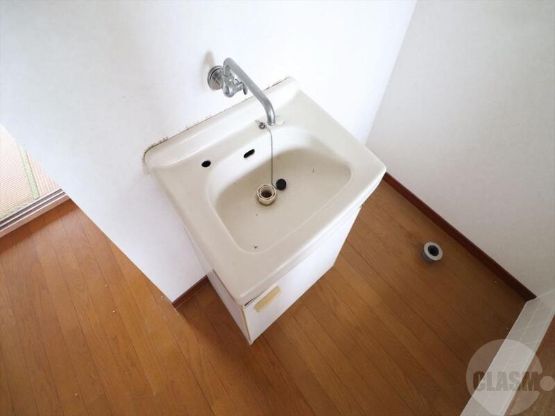 洗面設備　洗面台があれば歯磨きや洗顔に便利ですね