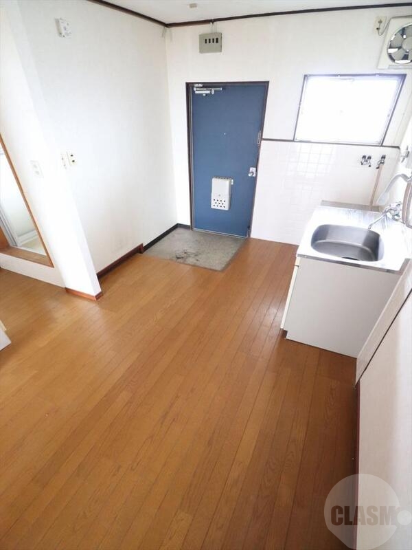 居室・リビング　約６帖ダイニングキッチンです