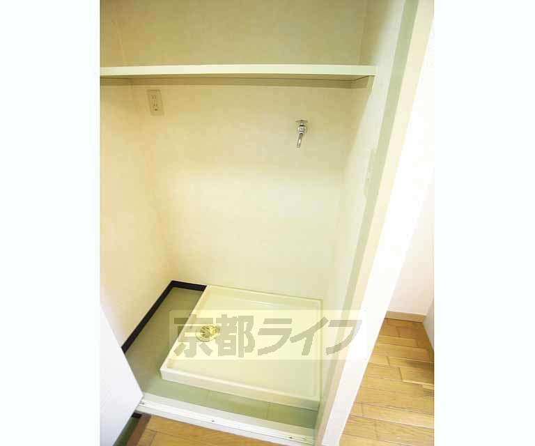 洗面設備　洗濯機置けます。