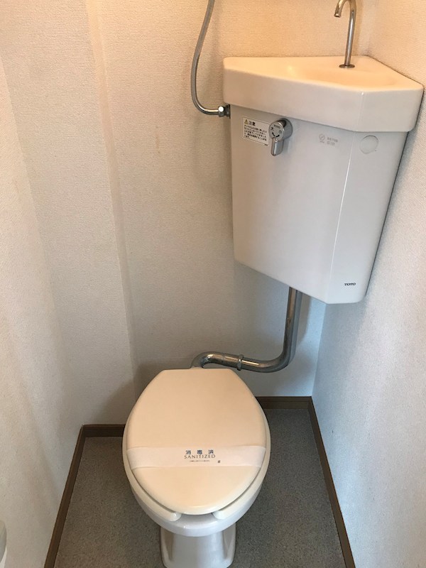 トイレ　別部屋参照