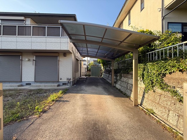 駐車場　いつでも目の届く敷地内に駐車場があります♪荷物がかさばりがち