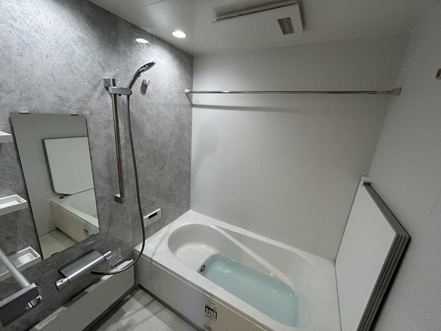 バス・シャワールーム　浴室