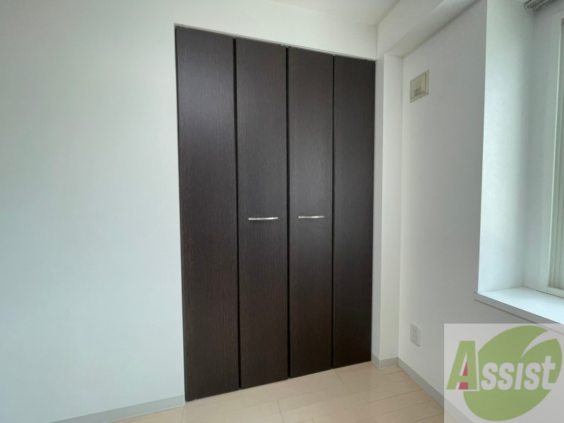 収納　寝室の収納です。部屋がすっきり片付きます。