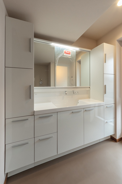 洗面設備　※写真は同タイプ住戸です。