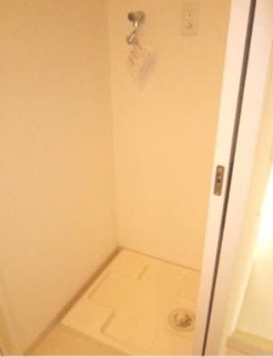 洗面設備　コンパクトで使いやすい洗面所