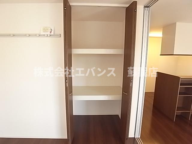 収納　たっぷりとした収納スペースです