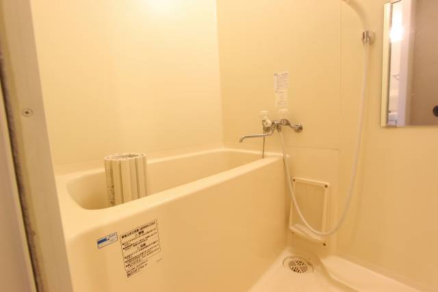 バス・シャワールーム　ゆったりバスルーム