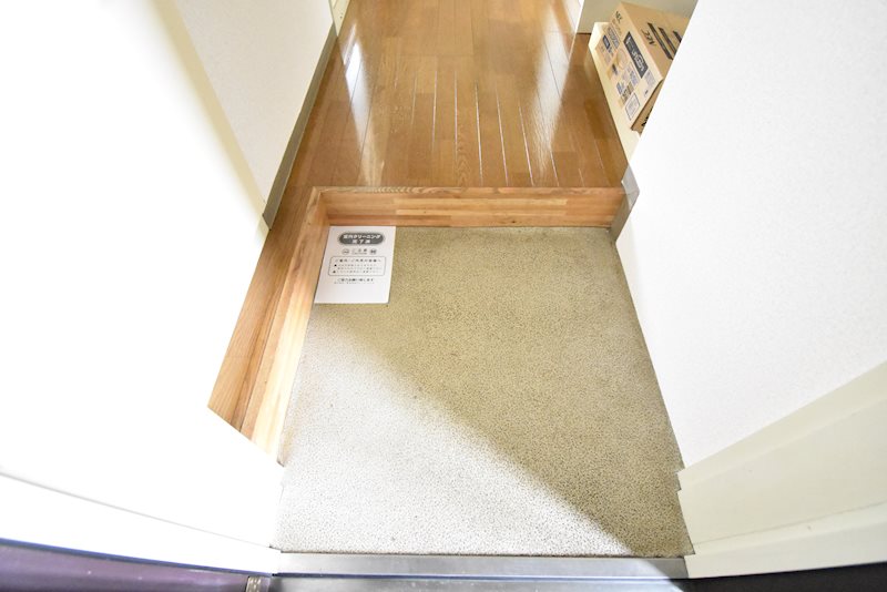 玄関　別部屋の参考写真です